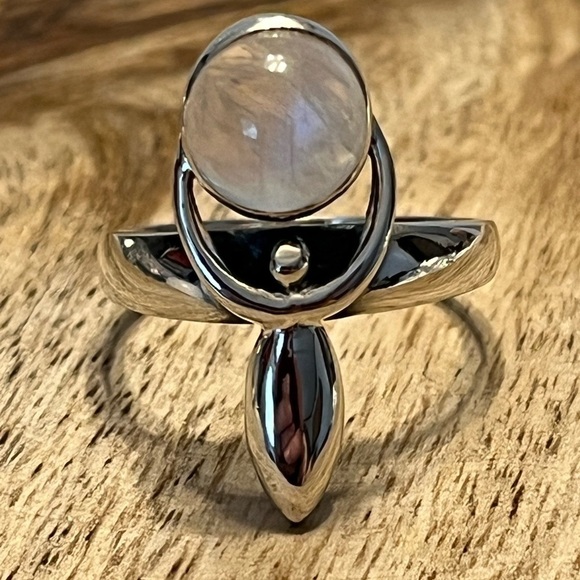 925 STERLING SILVER GODDESS WITH MOONSTONE RING VARIOUS SIZES - Picture 5 of 7